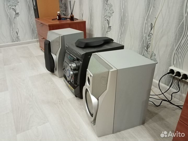 Музыкальный центр