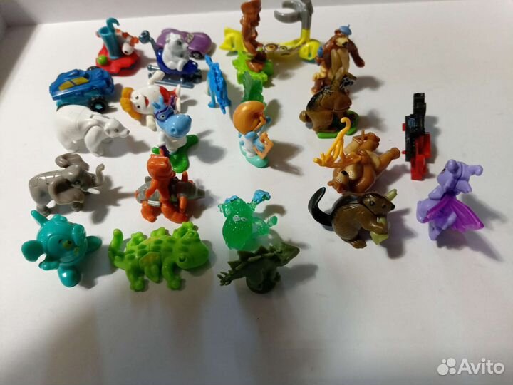 Игрушки из киндер сюрприза пакетом