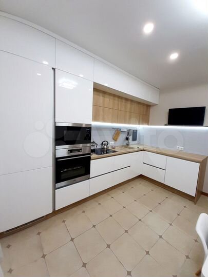 2-к. квартира, 80 м², 14/23 эт.