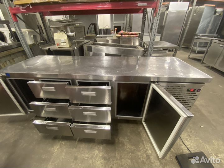 Холодильный стол