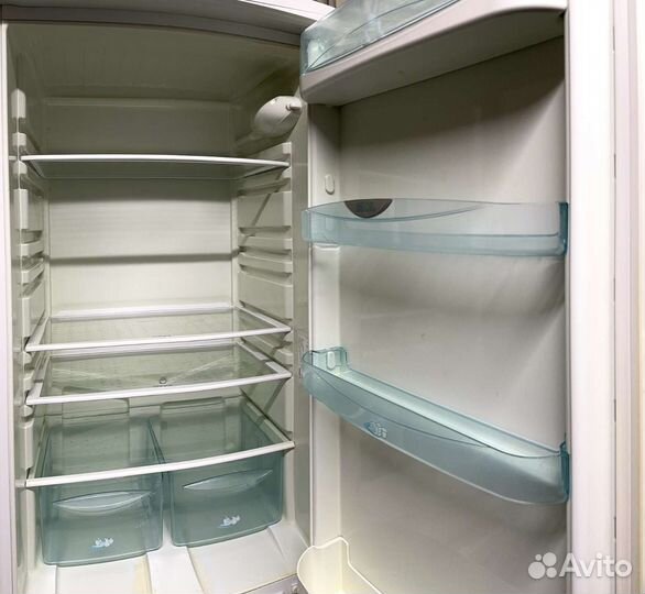 Холодильник-морозильник Stinol