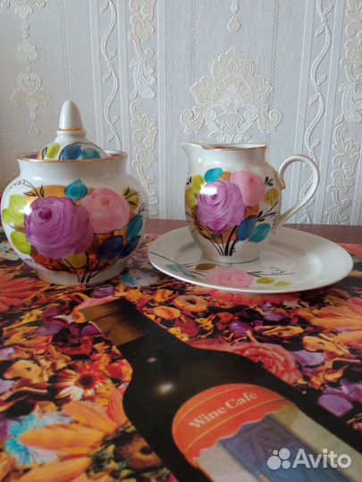 Сахарница, молочник и тарелочка