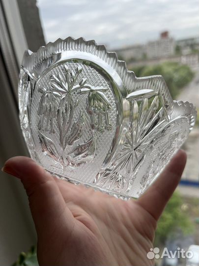 Хрустальная конфетница