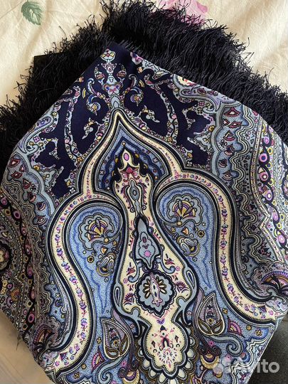 Платок шерстяной женский (новый) 1.5*1.5 м