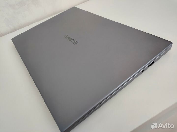 Ноутбук huawei MateBook D14