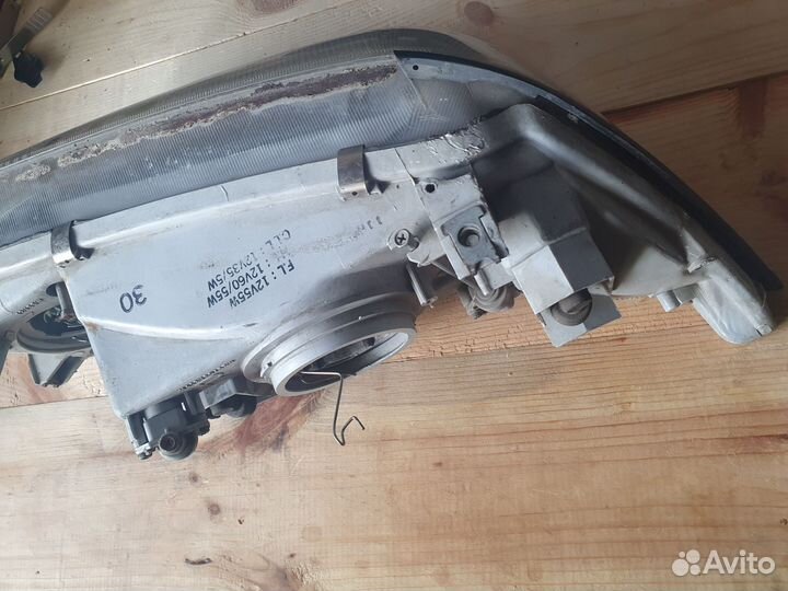 Фара перед правая камри SV30