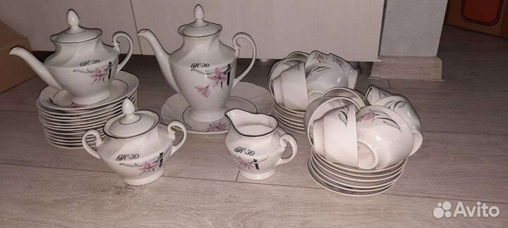 Сервиз чайный на 12 персон новый