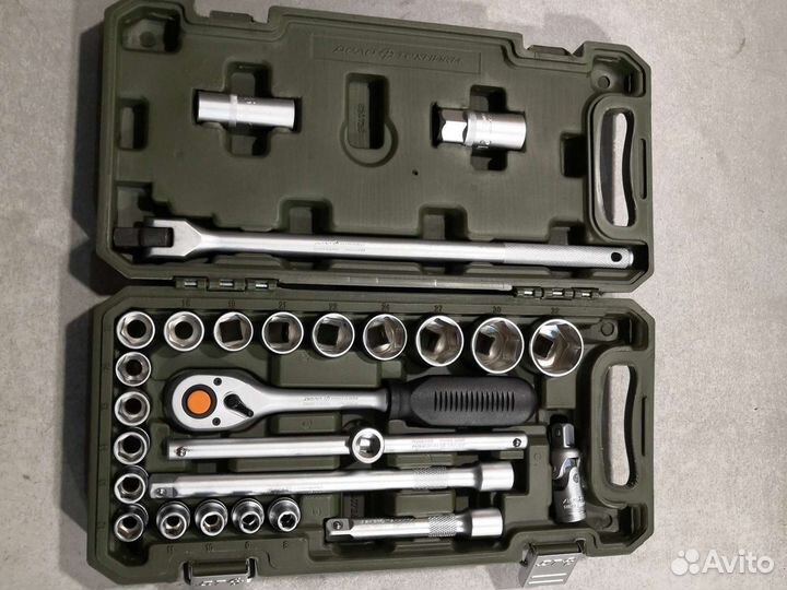 Набор головок и принадлежностей 1/2