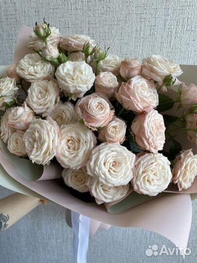 Кустовые розы букет живые цветы