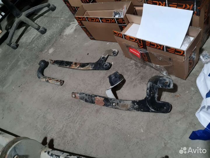 Фаркоп на Ford Focus 3 универсал