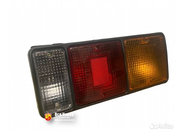 Стоп-сигнал RH Mitsubishi Fuso Canter FE72B