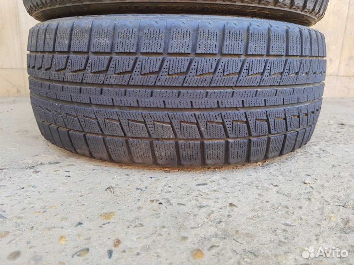 Bridgestone Blizzak Revo2 215/45 R17 87Q