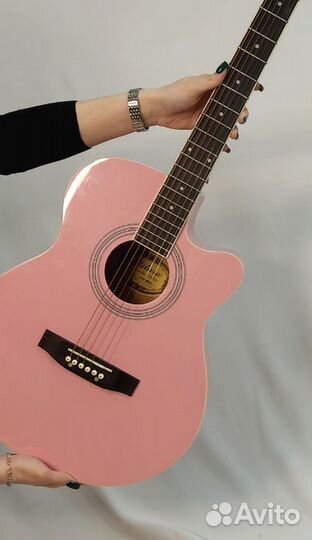 Акустическая гитара