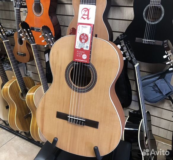 Классическая гитара Alhambra 7.800 4/4 (Испания)