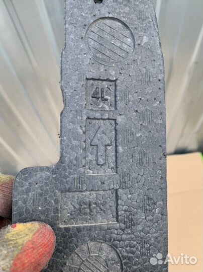 Наполнитель левого крыла Toyota Camry 40