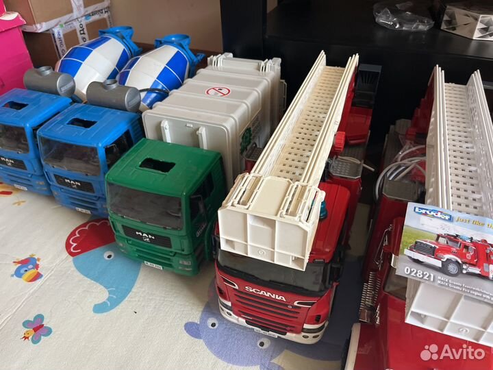 Детские автомобили Bruder