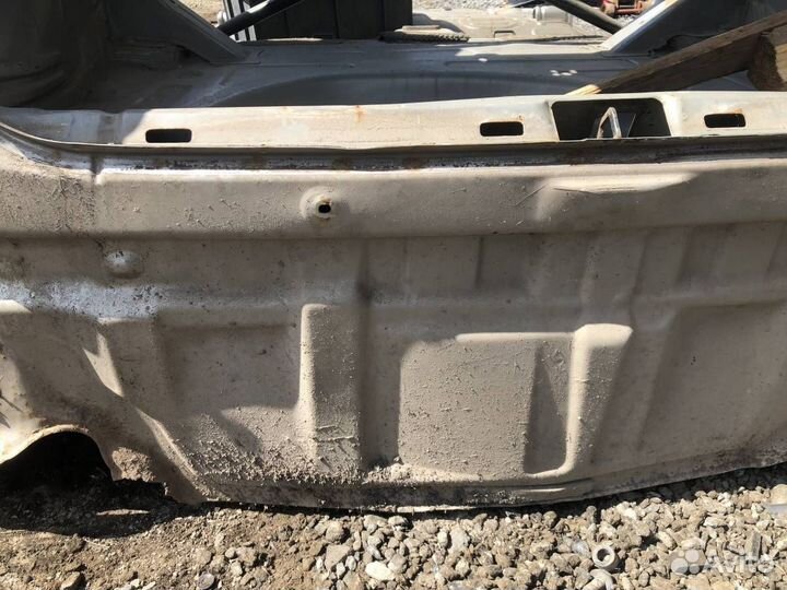 Панель задняя Toyota Corolla E120 2001-2007