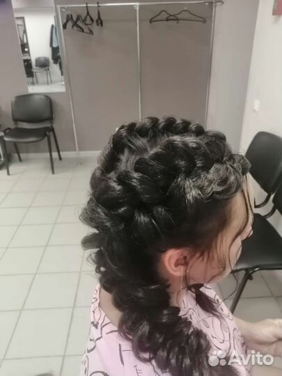 Парикмахерские услуги. Стрижка горячими ножницами