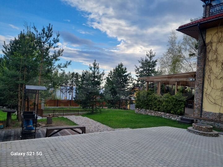 Коттедж 205 м² на участке 15 сот.