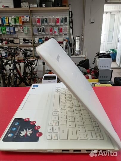 Нетбук Lenovo Yoga 300