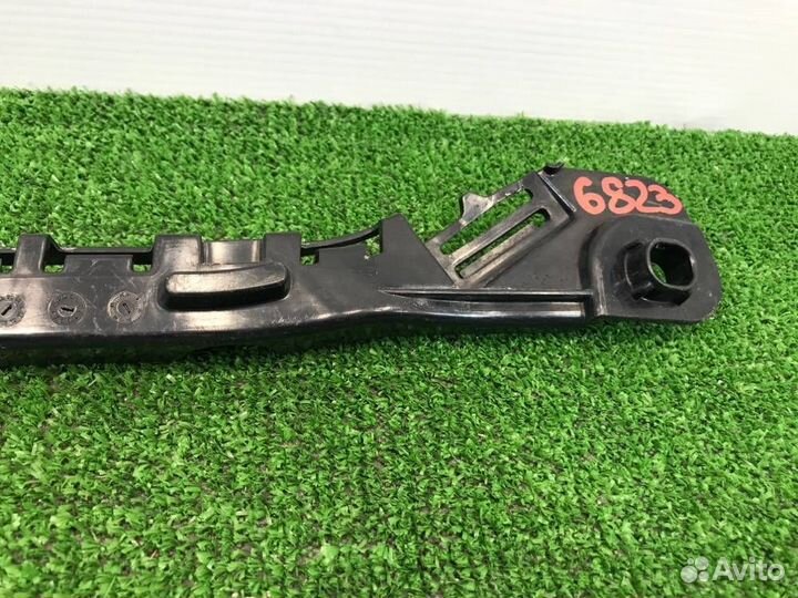 Кронштейн бампера задний правый Mercedes-Benz