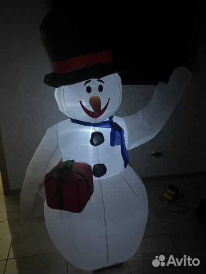 Надувной снеговик
