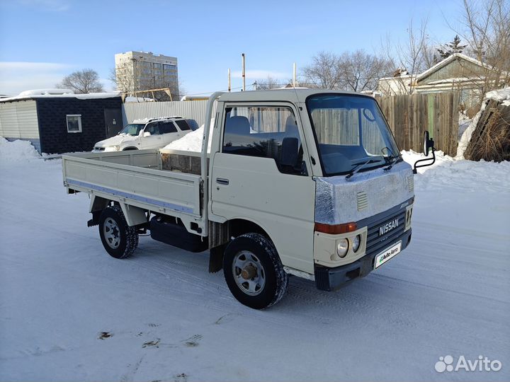 Бортовой грузовик Nissan Atlas, 1990