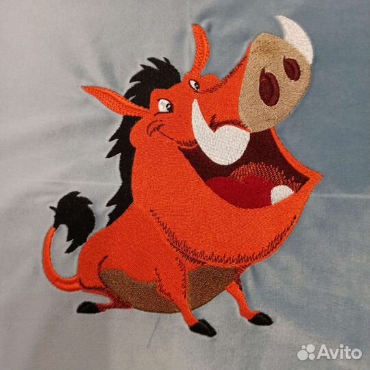 Тимон и Пумба. Декоративная подушка с вышивкой