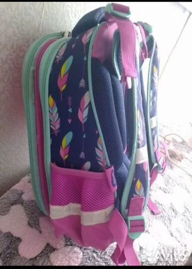 Школьные рюкзаки, чемоданы