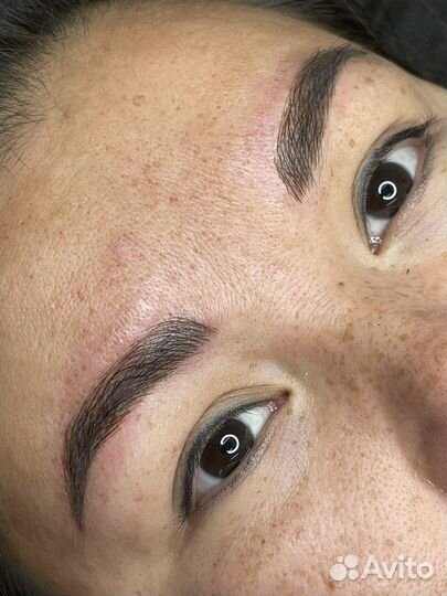 Микроблейдинг бровей