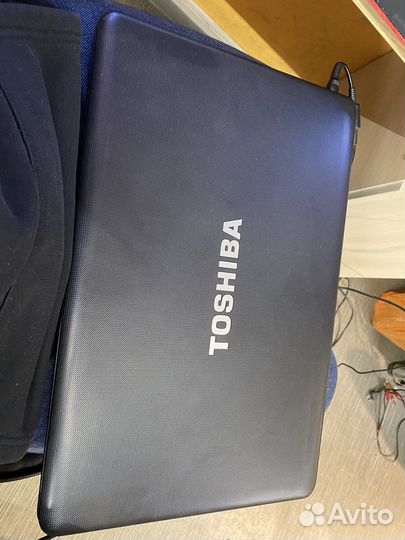 Toshiba ноутбук 17.3