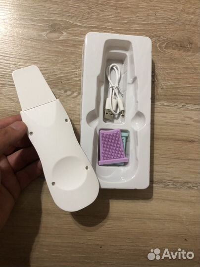 Ультразвуковой аппарат для чистки лица