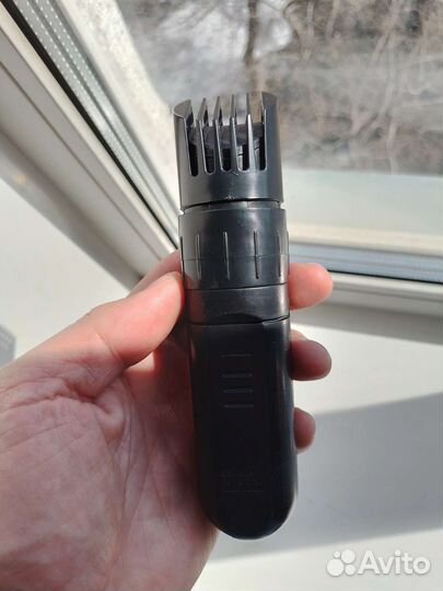 Триммер для бороды на 2- батарейках аа