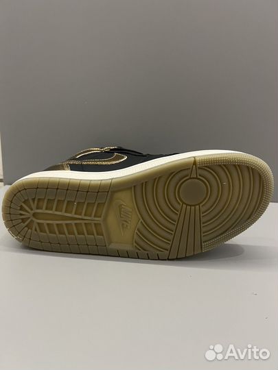 Кроссовки Nike Air Jordan 1