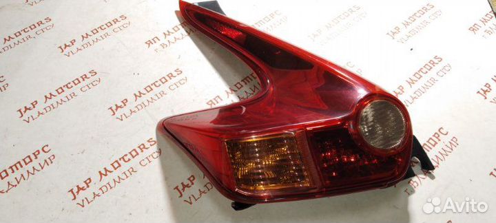 Фонарь задний левый Nissan Juke NF15 MR16DT 2012