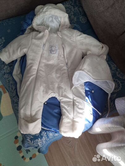 Конверт и комбинезон с шапочкой на выписку