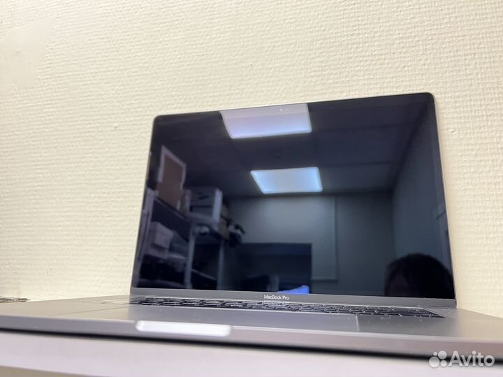 MacBook Pro 15 2016 TouchBar i7/16/1tb