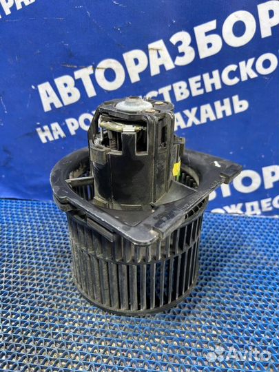 Моторчик печки Opel Vectra B седан 1998