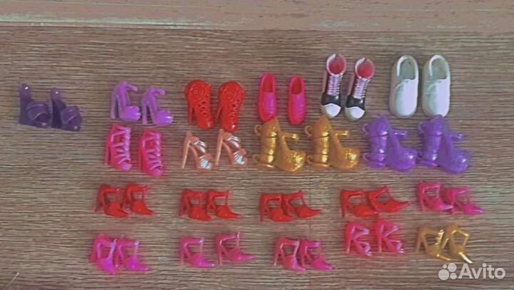 Одежда и обувь кукол барби и винкс,шарнирные тела