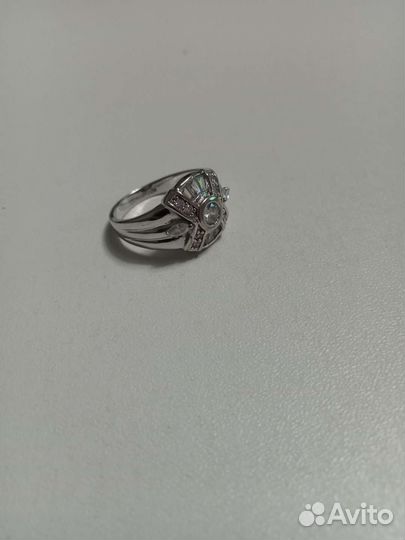 Серебряное кольцо