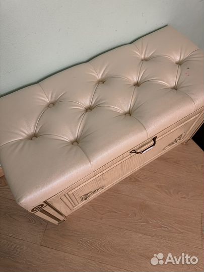 Банкетка в прихожую