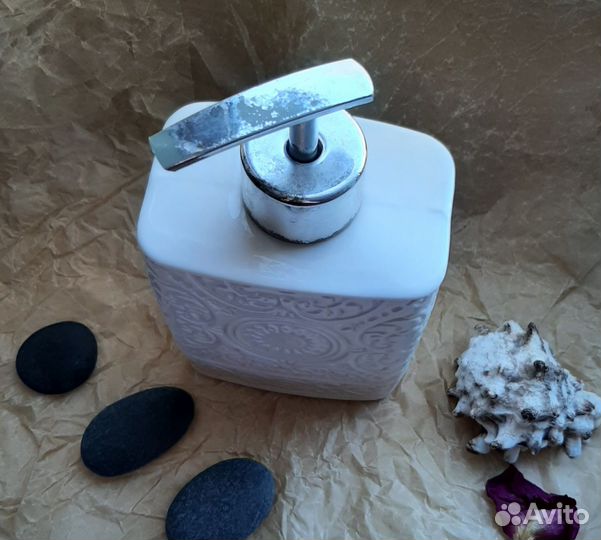 Дозатор для жидкого мыла