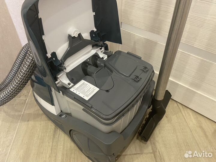 Пылесос bosch bwd41720