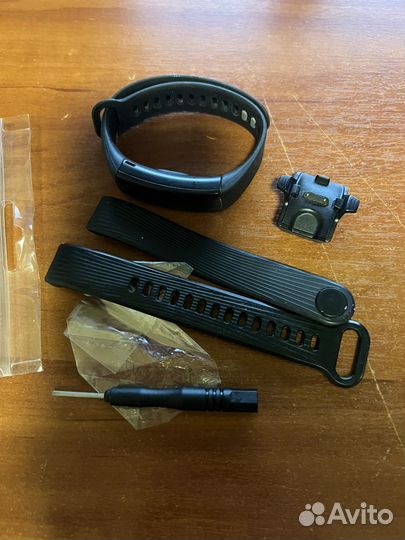 Фитнес браслет honor band 3