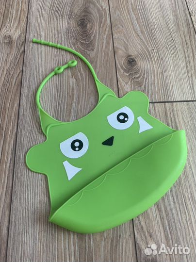 Нагрудник силиконовый