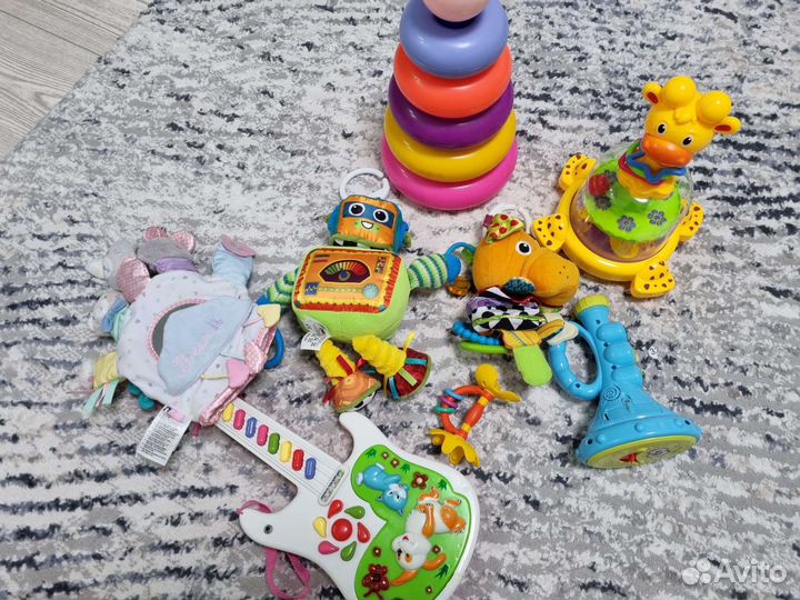 Развивающие игрушки пакетом