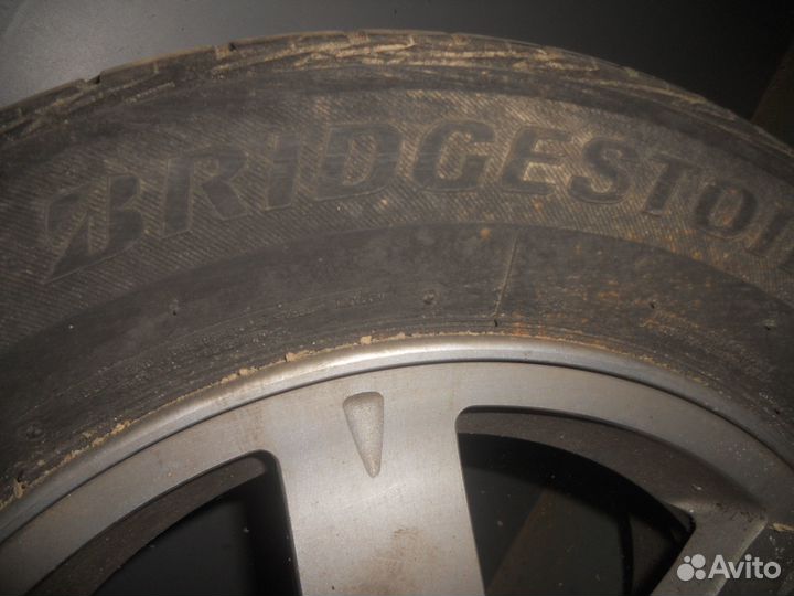 Bridgestone Blizzak DM-V1 215/65 R17