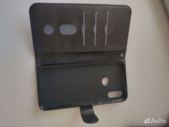 Чехол на телефон