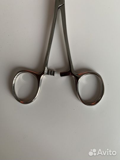 Зажим для пирсинга (медицинский)