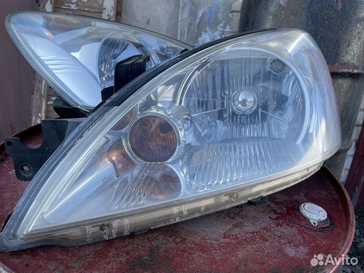 Фара mitsubishi lancer 9 правая и левая